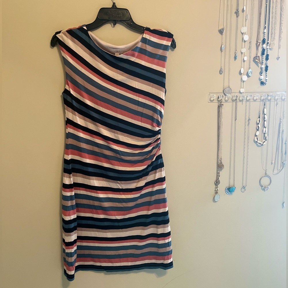 Loft Dress - Picture 4 of 4